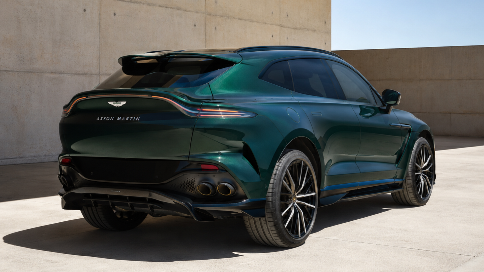 Aston Martin DBX 707 Rental Marbella