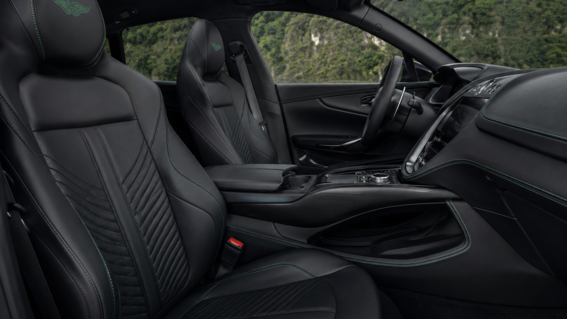 Aston Martin DBX 707 Rental Marbella